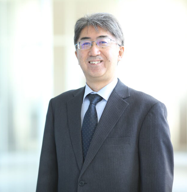 校長 横尾 康治