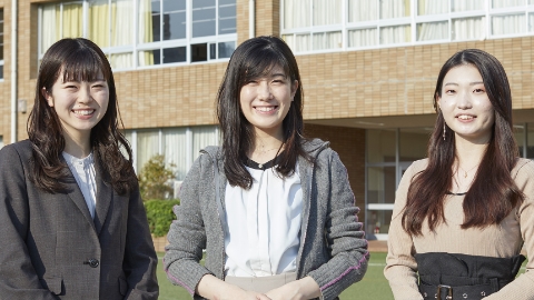 山本 菜摘さん、長内 あや愛さん、若井 さやかさん