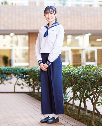 制服パンツスタイルの導入